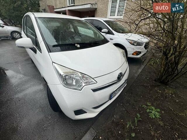 Белый Тойота Версо, объемом двигателя 1.4 л и пробегом 168 тыс. км за 8500 $, фото 1 на Automoto.ua