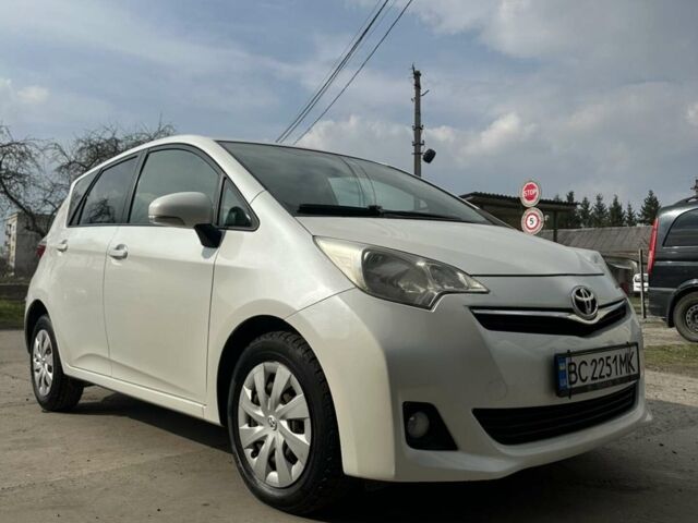 Белый Тойота Версо, объемом двигателя 1.33 л и пробегом 215 тыс. км за 6800 $, фото 1 на Automoto.ua