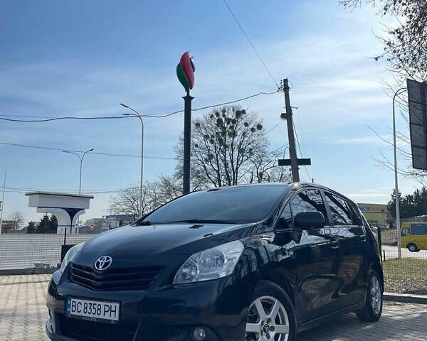 Чорний Тойота Версо, об'ємом двигуна 1.6 л та пробігом 279 тис. км за 7300 $, фото 1 на Automoto.ua