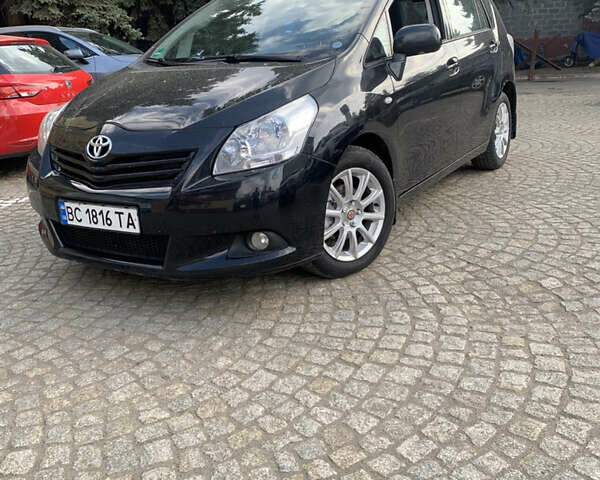 Чорний Тойота Версо, об'ємом двигуна 2 л та пробігом 280 тис. км за 8400 $, фото 1 на Automoto.ua