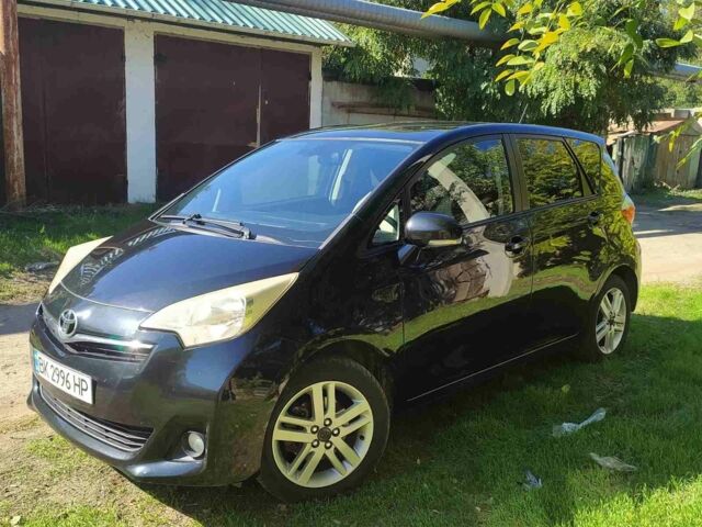 Черный Тойота Версо, объемом двигателя 1.3 л и пробегом 294 тыс. км за 6500 $, фото 1 на Automoto.ua