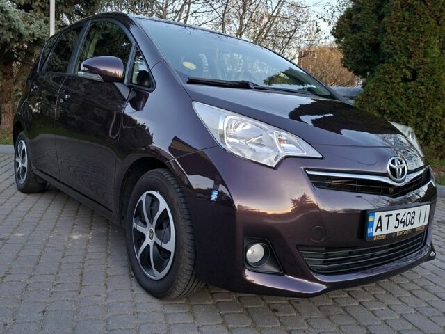 Фиолетовый Тойота Версо, объемом двигателя 1.4 л и пробегом 244 тыс. км за 8999 $, фото 1 на Automoto.ua