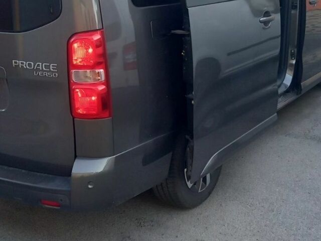 Коричневый Тойота Версо, объемом двигателя 2 л и пробегом 17 тыс. км за 50000 $, фото 1 на Automoto.ua