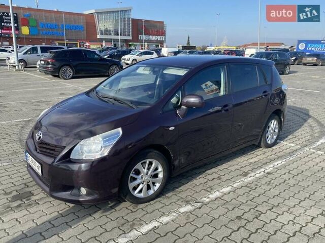 Тойота Версо, об'ємом двигуна 2 л та пробігом 292 тис. км за 8100 $, фото 1 на Automoto.ua