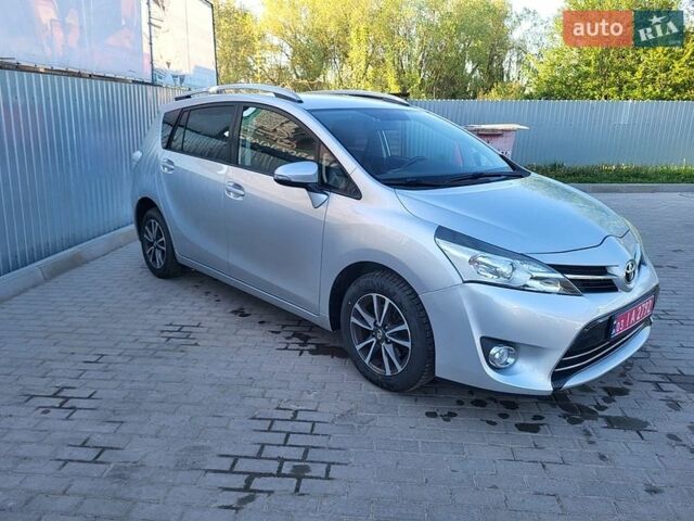 Серый Тойота Версо, объемом двигателя 1.6 л и пробегом 177 тыс. км за 9800 $, фото 1 на Automoto.ua