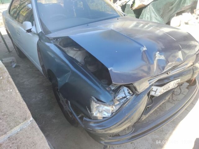 Белый Тойота Виста, объемом двигателя 0 л и пробегом 300 тыс. км за 1600 $, фото 1 на Automoto.ua