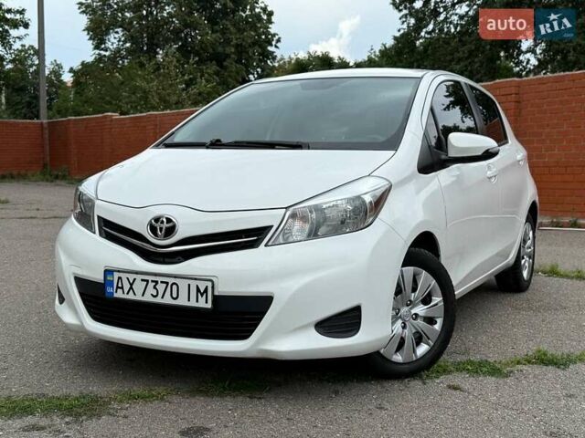 Білий Тойота Яріс, об'ємом двигуна 1.33 л та пробігом 115 тис. км за 8350 $, фото 1 на Automoto.ua