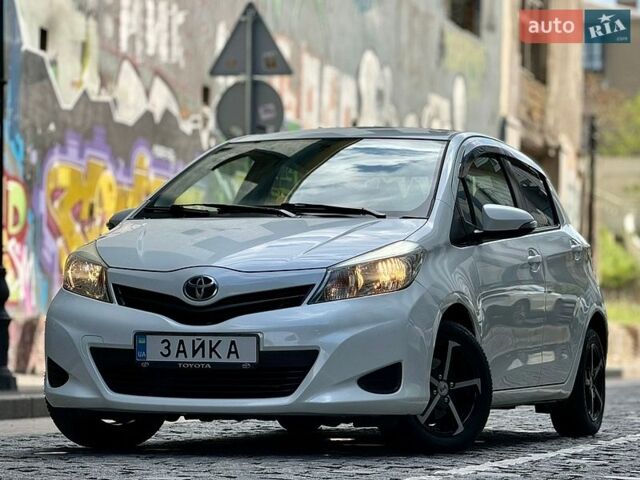 Белый Тойота Ярис, объемом двигателя 1.3 л и пробегом 89 тыс. км за 8700 $, фото 1 на Automoto.ua