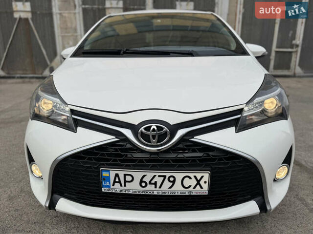 Белый Тойота Ярис, объемом двигателя 1.33 л и пробегом 55 тыс. км за 11800 $, фото 1 на Automoto.ua