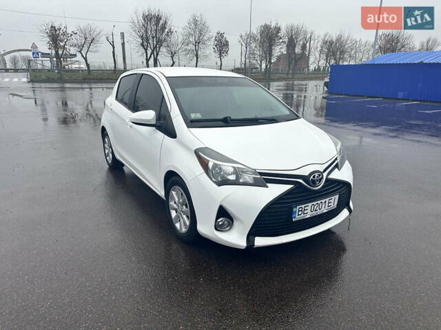 Білий Тойота Яріс, об'ємом двигуна 1.5 л та пробігом 119 тис. км за 10500 $, фото 1 на Automoto.ua