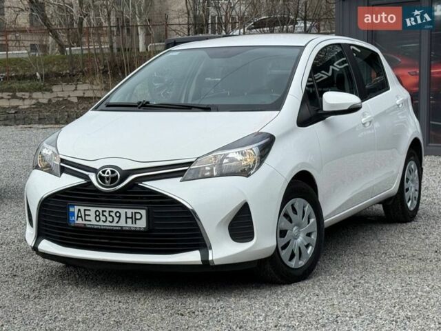 Белый Тойота Ярис, объемом двигателя 1.33 л и пробегом 117 тыс. км за 11999 $, фото 1 на Automoto.ua