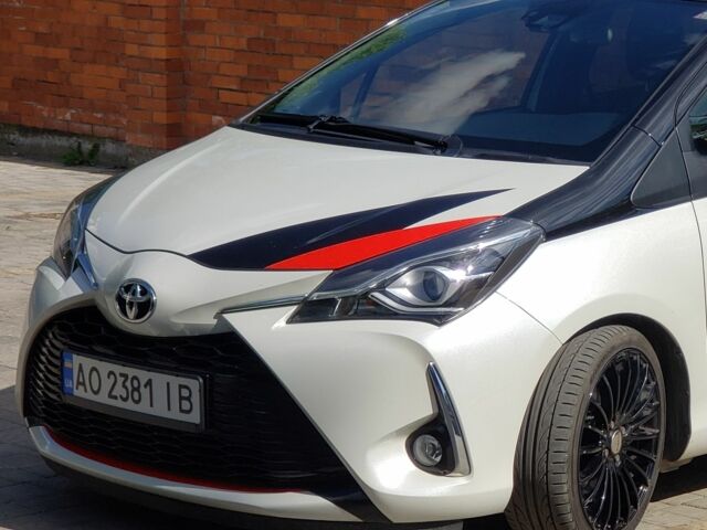Білий Тойота Яріс, об'ємом двигуна 1.5 л та пробігом 62 тис. км за 15300 $, фото 1 на Automoto.ua