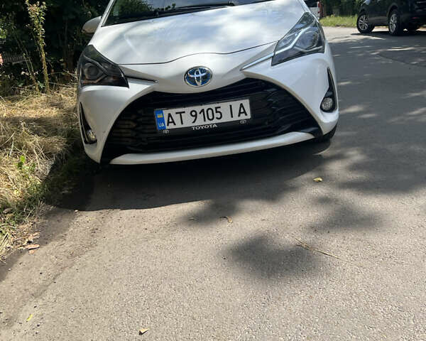 Білий Тойота Яріс, об'ємом двигуна 1.5 л та пробігом 155 тис. км за 14000 $, фото 1 на Automoto.ua