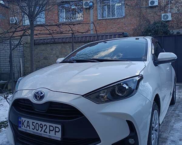 Белый Тойота Ярис, объемом двигателя 1.49 л и пробегом 40 тыс. км за 17300 $, фото 1 на Automoto.ua