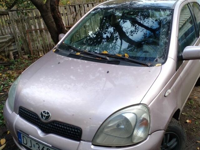 Бежевий Тойота Яріс, об'ємом двигуна 0 л та пробігом 1000 тис. км за 1497 $, фото 1 на Automoto.ua