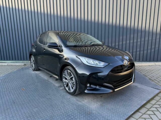 Чорний Тойота Яріс, об'ємом двигуна 1.5 л та пробігом 23 тис. км за 6500 $, фото 1 на Automoto.ua