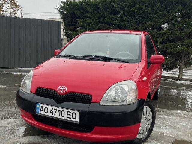 Красный Тойота Ярис, объемом двигателя 1.4 л и пробегом 325 тыс. км за 3700 $, фото 1 на Automoto.ua