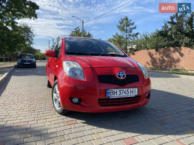 Тойота Ярис 2006 в Измаиле на Automoto.ua Красный Тойота Ярис, объемом двигателя 1.3 л и пробегом 152 тыс. км за 5450 $, фото 1 на Automoto.ua