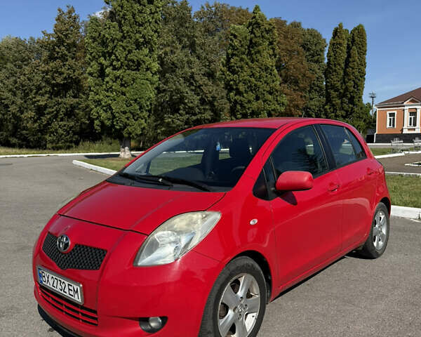 Тойота Ярис 2006 в Киеве на Automoto.ua Красный Тойота Ярис, объемом двигателя 1.3 л и пробегом 180 тыс. км за 5200 $, фото 1 на Automoto.ua