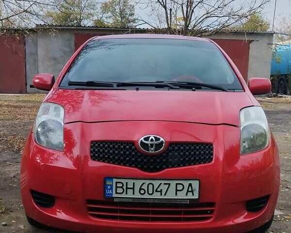 Тойота Ярис 2006 в Одессе на Automoto.ua Красный Тойота Ярис, объемом двигателя 1.3 л и пробегом 124 тыс. км за 6500 $, фото 1 на Automoto.ua