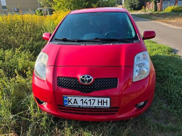 Червоний Тойота Яріс, об'ємом двигуна 1.3 л та пробігом 112 тис. км за 5500 $, фото 1 на Automoto.ua