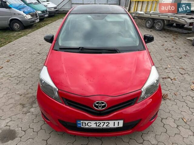 Червоний Тойота Яріс, об'ємом двигуна 1.36 л та пробігом 127 тис. км за 6300 $, фото 1 на Automoto.ua