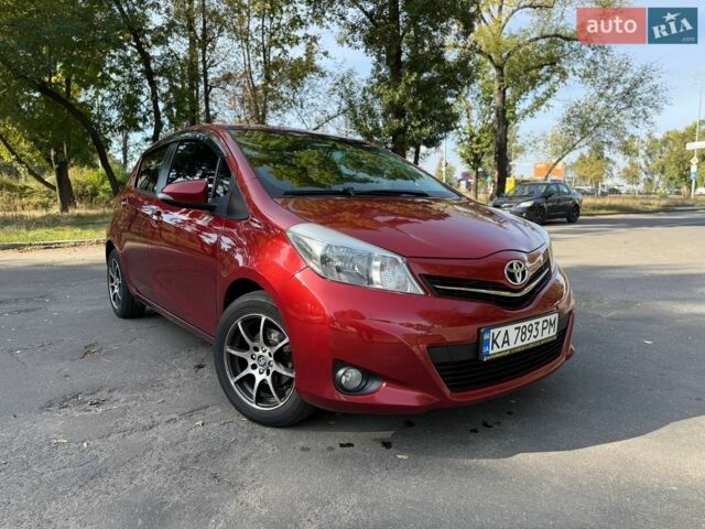 Червоний Тойота Яріс, об'ємом двигуна 1.33 л та пробігом 108 тис. км за 9900 $, фото 1 на Automoto.ua