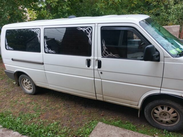 Красный Тойота Ярис, объемом двигателя 1.33 л и пробегом 150 тыс. км за 10600 $, фото 1 на Automoto.ua