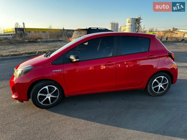 Красный Тойота Ярис, объемом двигателя 1.5 л и пробегом 165 тыс. км за 12500 $, фото 1 на Automoto.ua