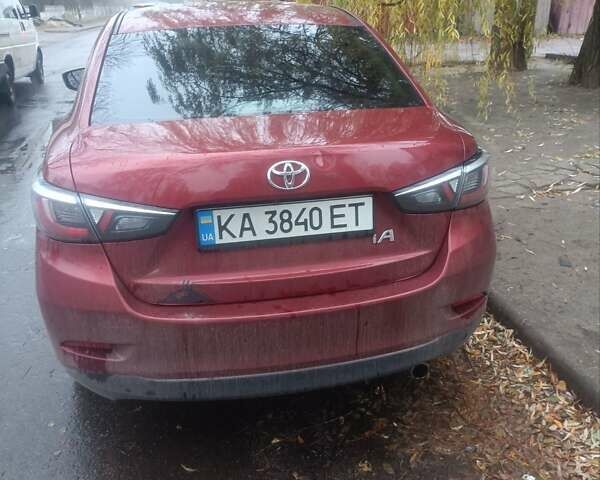 Красный Тойота Ярис, объемом двигателя 1.5 л и пробегом 32 тыс. км за 12500 $, фото 1 на Automoto.ua