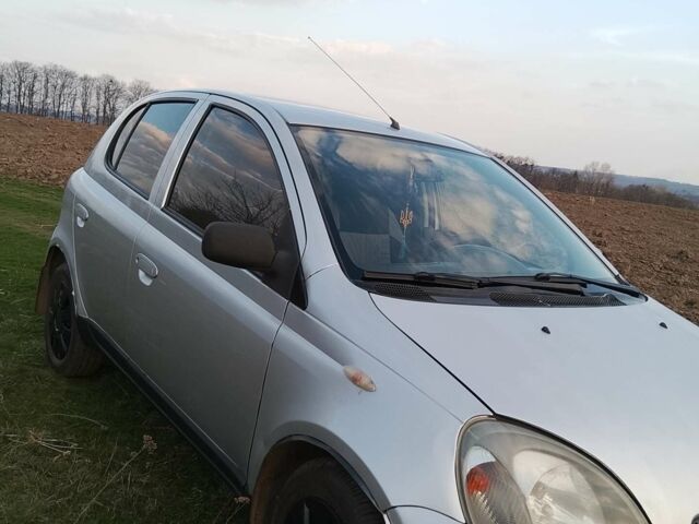 Тойота Ярис, объемом двигателя 1 л и пробегом 395 тыс. км за 3500 $, фото 1 на Automoto.ua