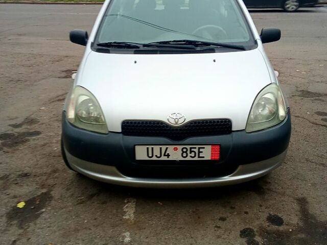 Тойота Ярис, объемом двигателя 1 л и пробегом 0 тыс. км за 1900 $, фото 1 на Automoto.ua