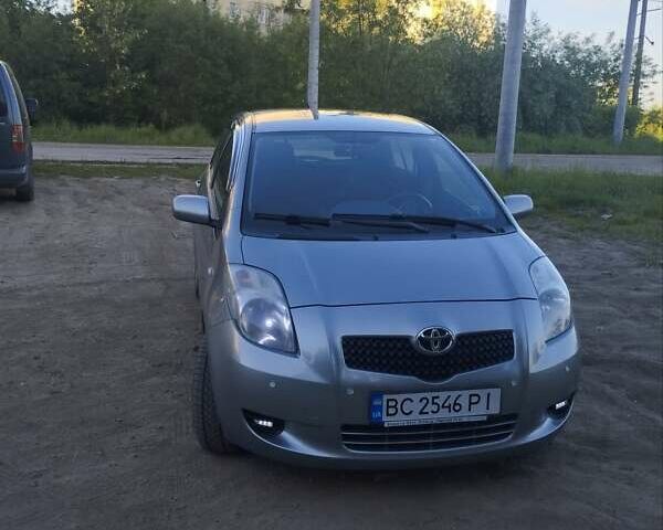 Тойота Яріс, об'ємом двигуна 1.3 л та пробігом 200 тис. км за 5500 $, фото 1 на Automoto.ua