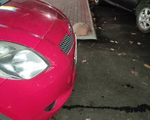 Тойота Ярис, объемом двигателя 1.3 л и пробегом 197 тыс. км за 5500 $, фото 1 на Automoto.ua