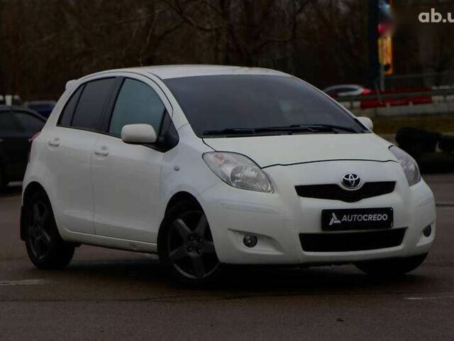 Тойота Ярис, объемом двигателя 1.3 л и пробегом 178 тыс. км за 6100 $, фото 1 на Automoto.ua