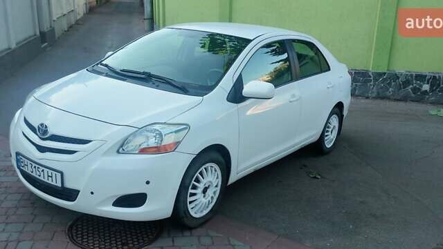 Тойота Ярис, объемом двигателя 1.5 л и пробегом 116 тыс. км за 5600 $, фото 1 на Automoto.ua