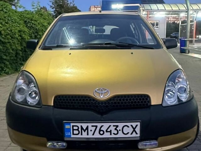Желтый Тойота Ярис, объемом двигателя 1 л и пробегом 230 тыс. км за 1508 $, фото 1 на Automoto.ua