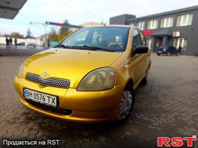 Желтый Тойота Ярис, объемом двигателя 1.3 л и пробегом 0 тыс. км за 3500 $, фото 1 на Automoto.ua