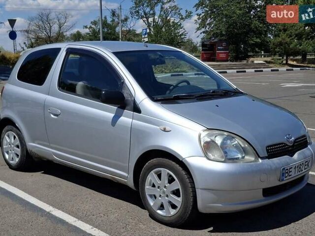 Сірий Тойота Яріс, об'ємом двигуна 1 л та пробігом 253 тис. км за 2900 $, фото 1 на Automoto.ua