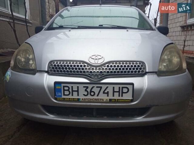 Серый Тойота Ярис, объемом двигателя 0.96 л и пробегом 163 тыс. км за 3500 $, фото 1 на Automoto.ua