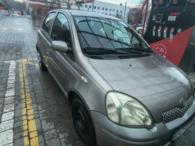 Серый Тойота Ярис, объемом двигателя 1 л и пробегом 127 тыс. км за 3500 $, фото 1 на Automoto.ua