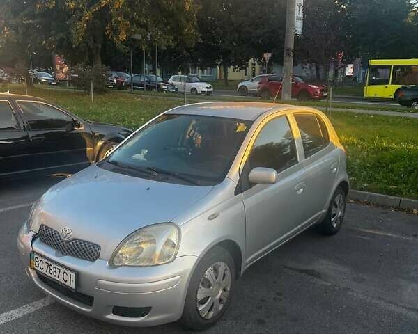 Серый Тойота Ярис, объемом двигателя 1 л и пробегом 271 тыс. км за 3950 $, фото 1 на Automoto.ua
