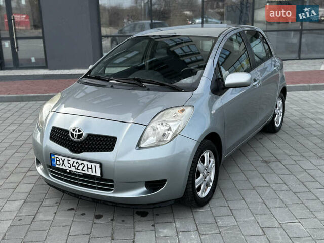 Сірий Тойота Яріс, об'ємом двигуна 1.4 л та пробігом 234 тис. км за 5700 $, фото 1 на Automoto.ua