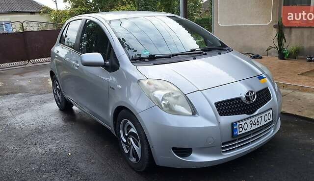 Тойота Яріс 2009 у Тернополі на Automoto.ua Сірий Тойота Яріс, об'ємом двигуна 1.4 л та пробігом 277 тис. км за 5700 $, фото 1 на Automoto.ua