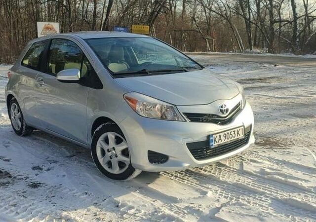 Серый Тойота Ярис, объемом двигателя 0 л и пробегом 74 тыс. км за 8500 $, фото 1 на Automoto.ua