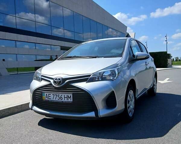 Серый Тойота Ярис, объемом двигателя 1.3 л и пробегом 32 тыс. км за 11700 $, фото 1 на Automoto.ua
