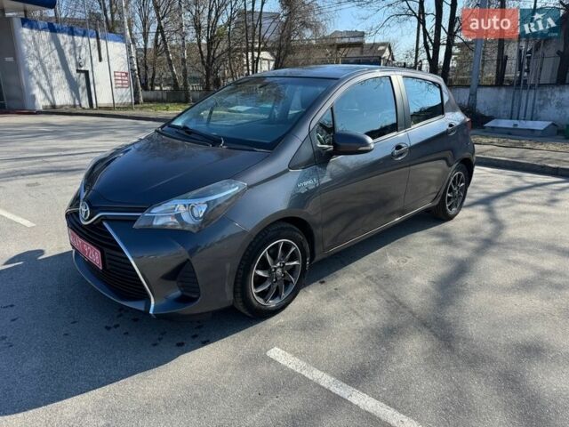 Сірий Тойота Яріс, об'ємом двигуна 1.5 л та пробігом 121 тис. км за 12000 $, фото 1 на Automoto.ua