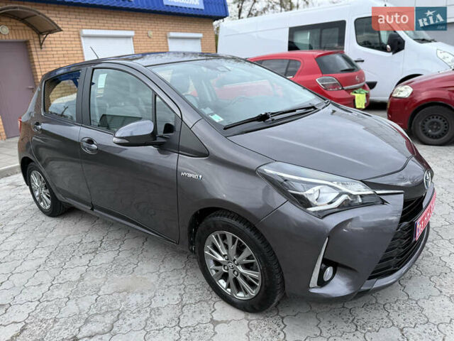 Сірий Тойота Яріс, об'ємом двигуна 1.5 л та пробігом 100 тис. км за 14999 $, фото 1 на Automoto.ua