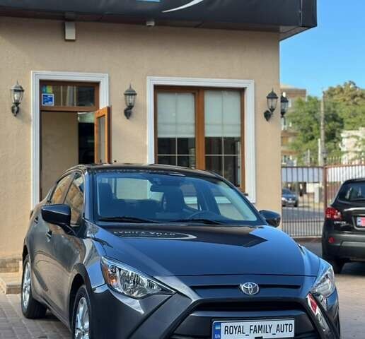 Серый Тойота Ярис, объемом двигателя 1.5 л и пробегом 184 тыс. км за 11800 $, фото 1 на Automoto.ua