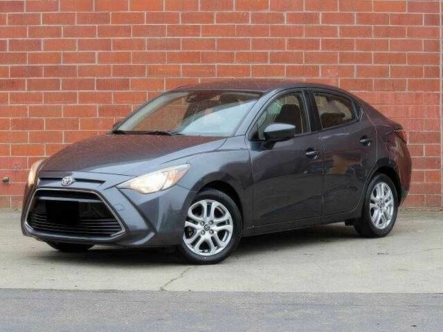 Сірий Тойота Яріс, об'ємом двигуна 1.5 л та пробігом 98 тис. км за 14500 $, фото 1 на Automoto.ua